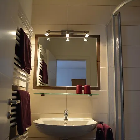 Jaeger Manuela アパート